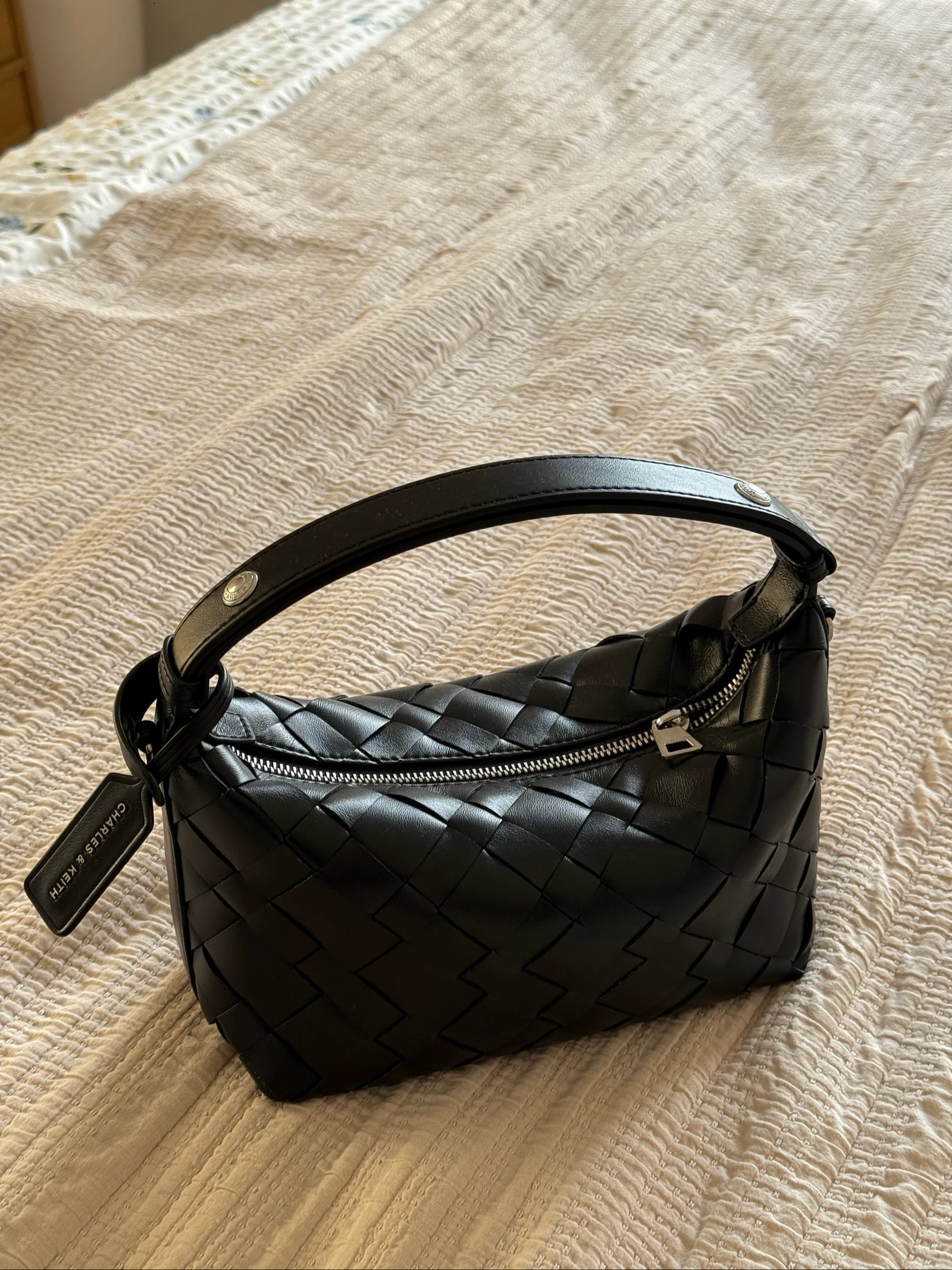 CHARLES & KEITH – Sac Ivette Woven Hobo noir